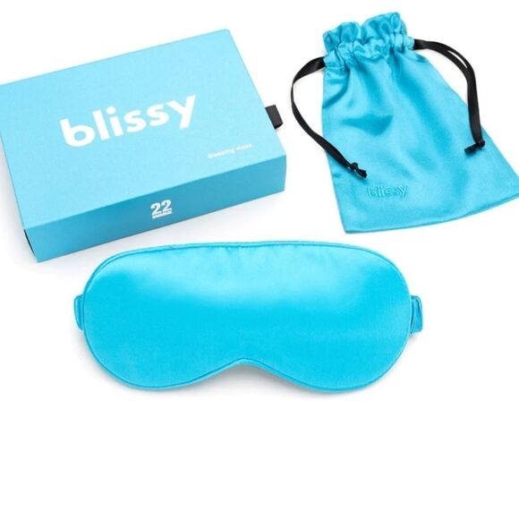 Blissy 100 % Mulberry Silk Sleep Mask - Bahama Blue - Picture 2 of 10